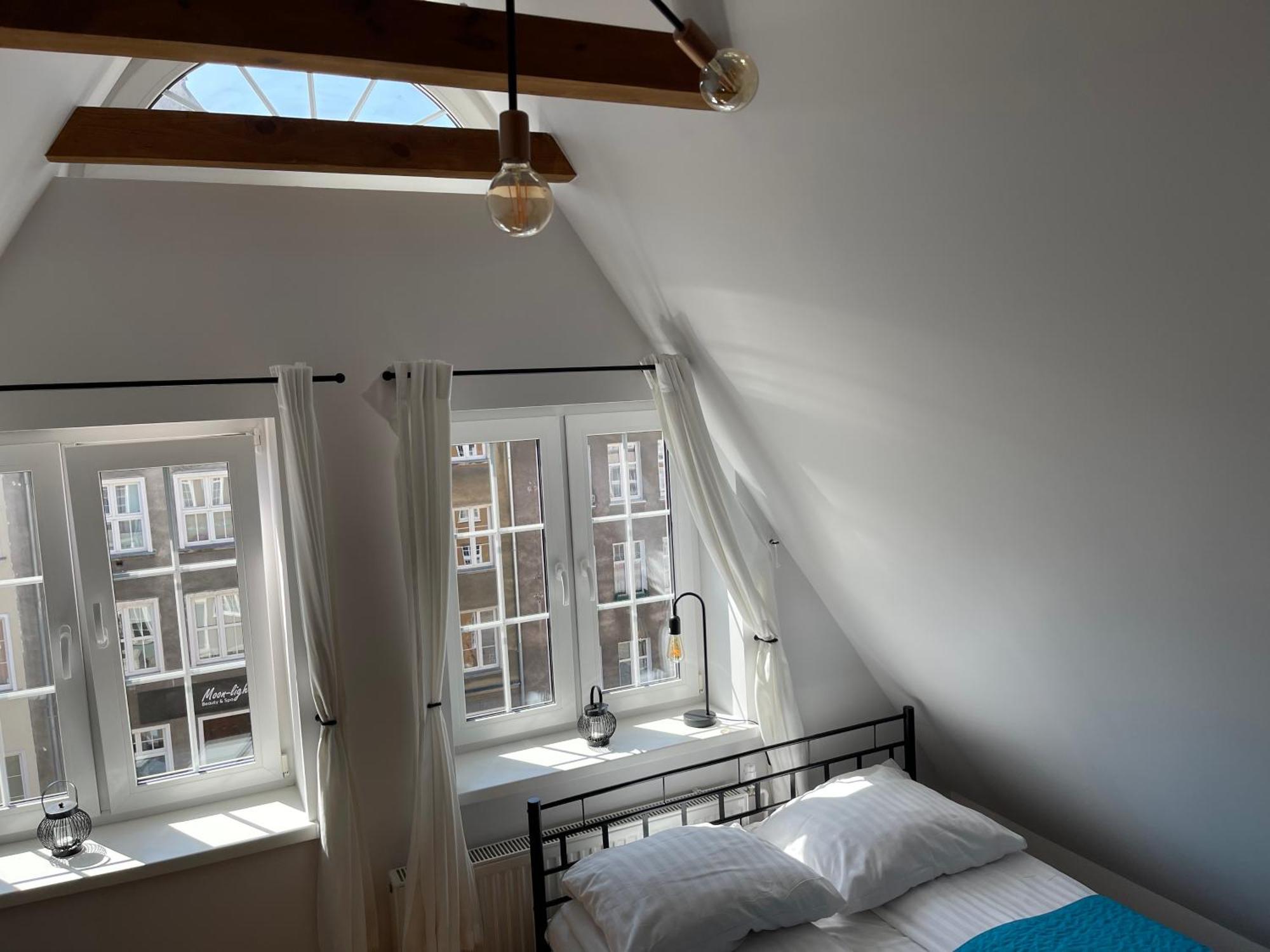 H&T Old Town Szeroka 77 Apartment Gdansk Exterior photo